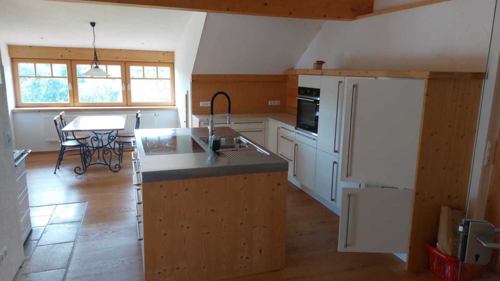 Exklusive Doppelhaushälfte in Alleinlage im schönen Oberallgäu     Wohnen mit Bergblick - Ihr neues Zuhause im Grünen – familienfreundlich, hochwertig