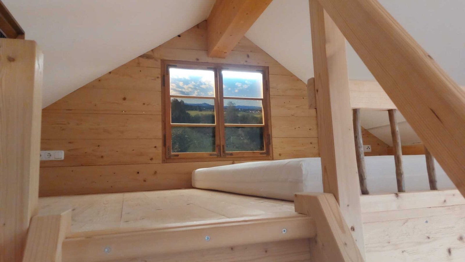 Exklusive Doppelhaushälfte in Alleinlage im schönen Oberallgäu     Wohnen mit Bergblick - Ihr neues Zuhause im Grünen – familienfreundlich, hochwertig