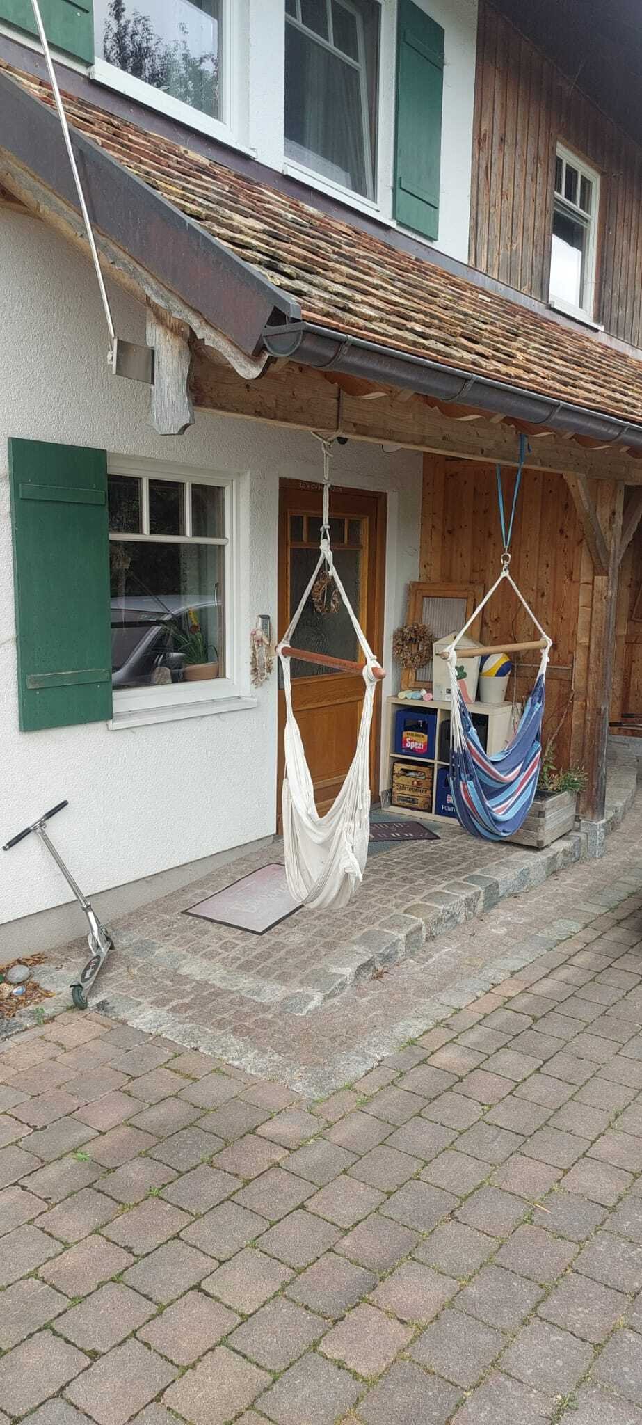 Exklusive Doppelhaushälfte in Alleinlage im schönen Oberallgäu     Wohnen mit Bergblick - Ihr neues Zuhause im Grünen – familienfreundlich, hochwertig