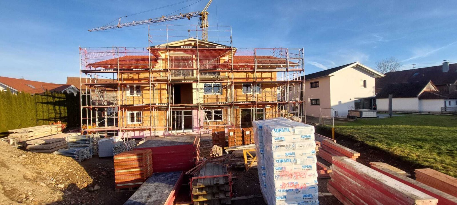 NEUBAU - Exclusives Wohnen mit Bergblick - Ihr neues Zuhause im Grünen – familienfreundlich, hochwertig, zukunftssicher