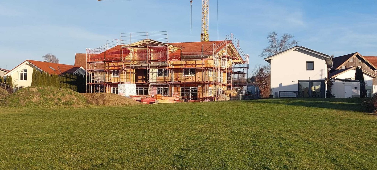 NEUBAU - Exclusives Wohnen mit Bergblick - Ihr neues Zuhause im Grünen – familienfreundlich, hochwertig, zukunftssicher