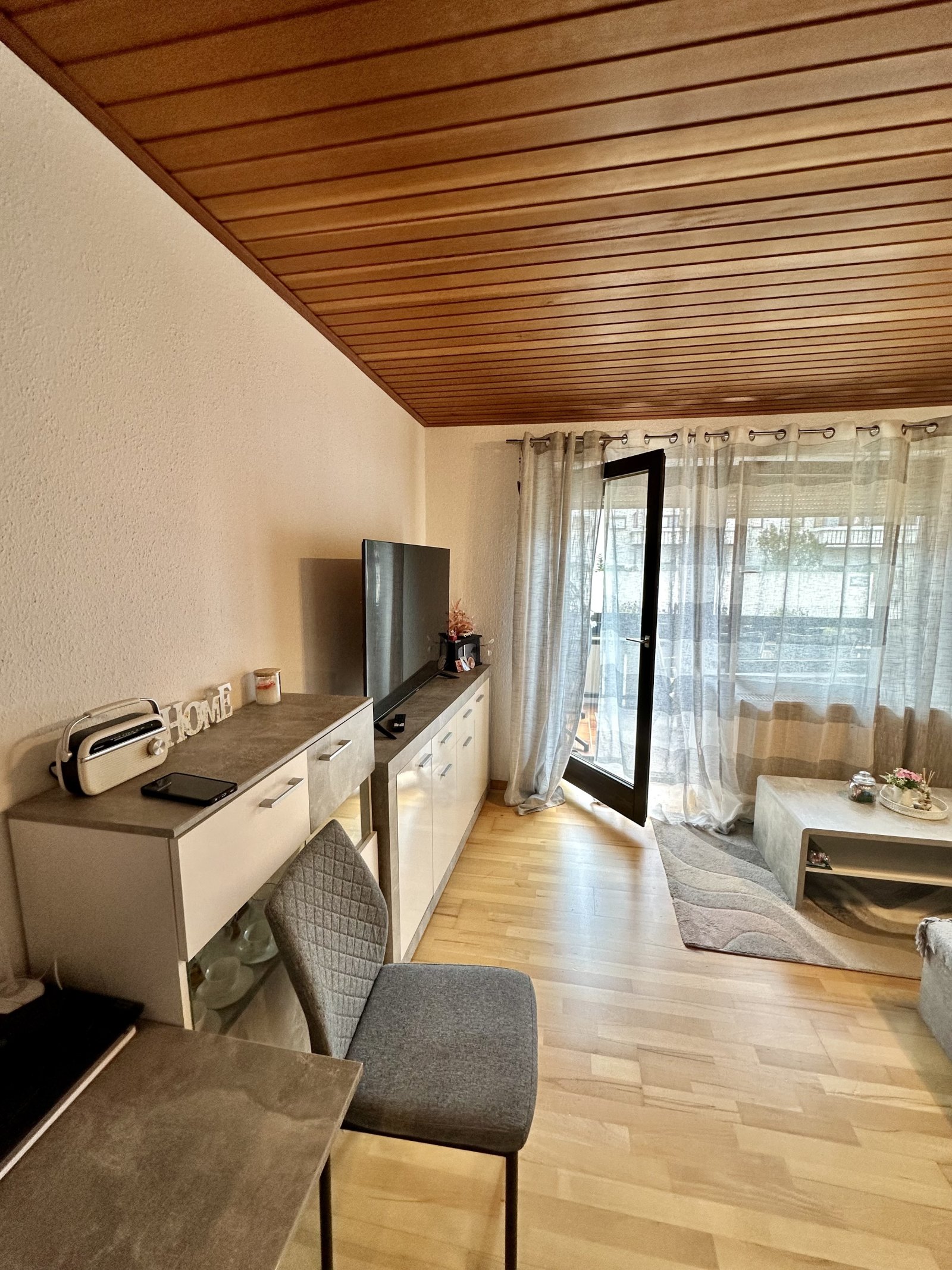 Kapitalanlage - vermietetes 1 Zimmer Apartment im Erdgeschoss mit Balkon in Durach oder Eigennutzung