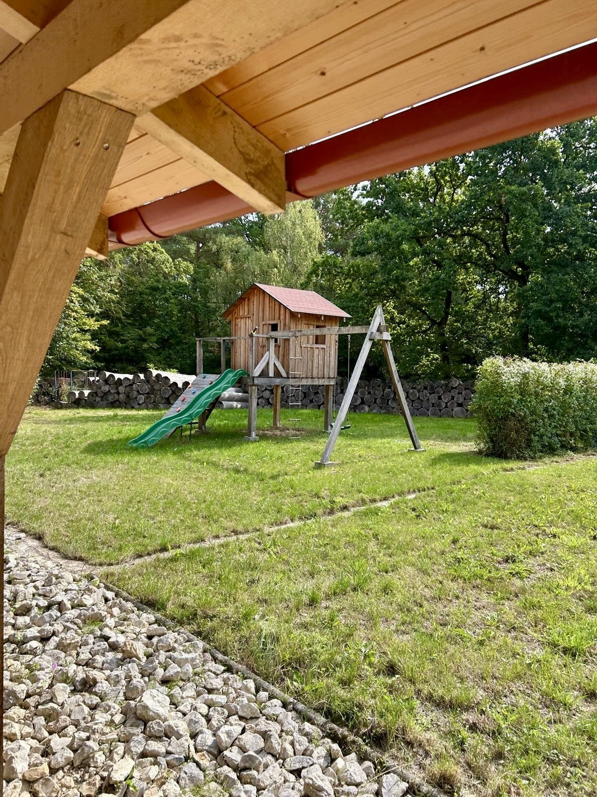 Privates Anwesen in einer beeindruckenden ehemaligen Steinbruchkulisse