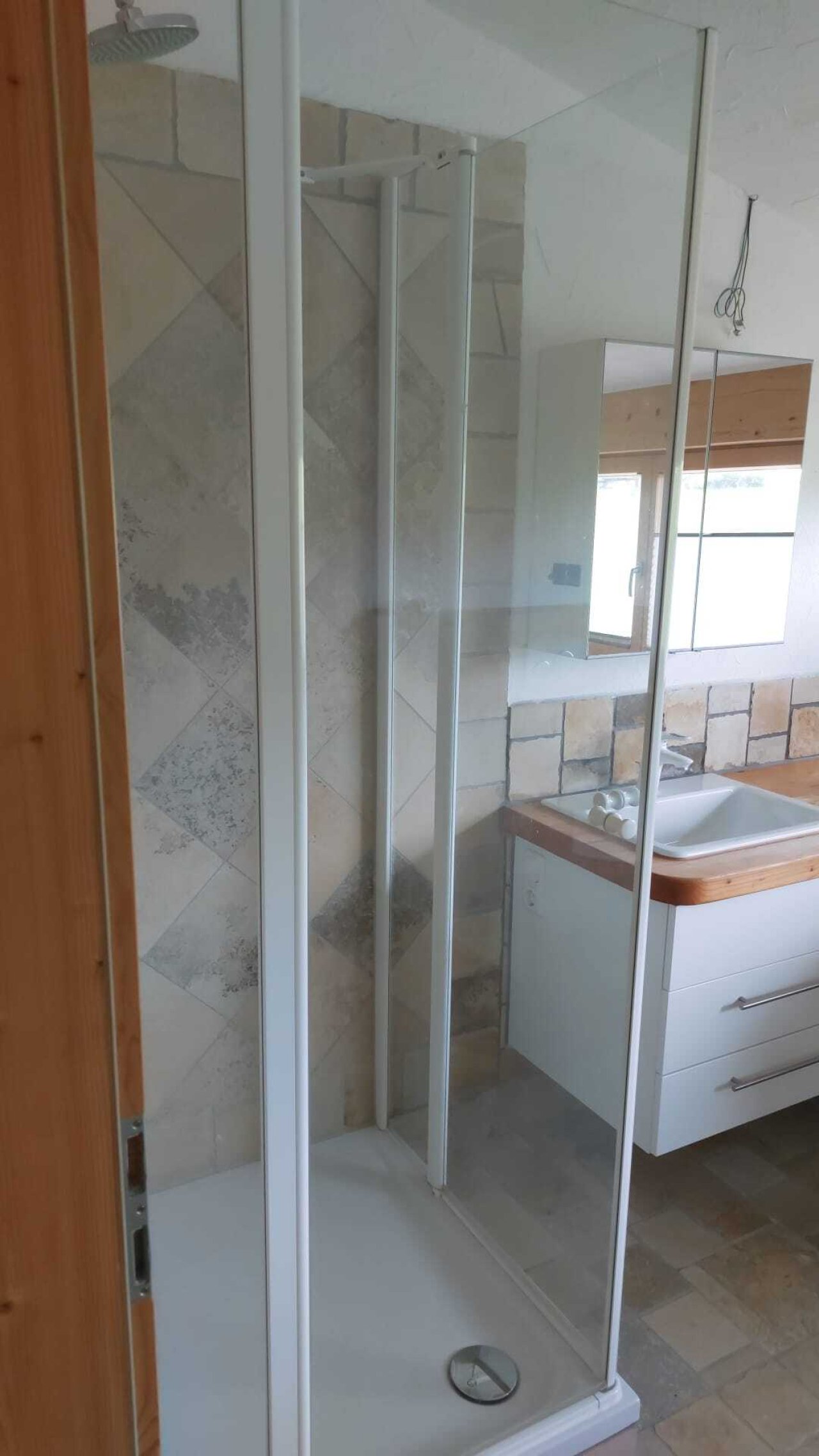 Badezimmer mit Fenster Badezimmer mit Fenster